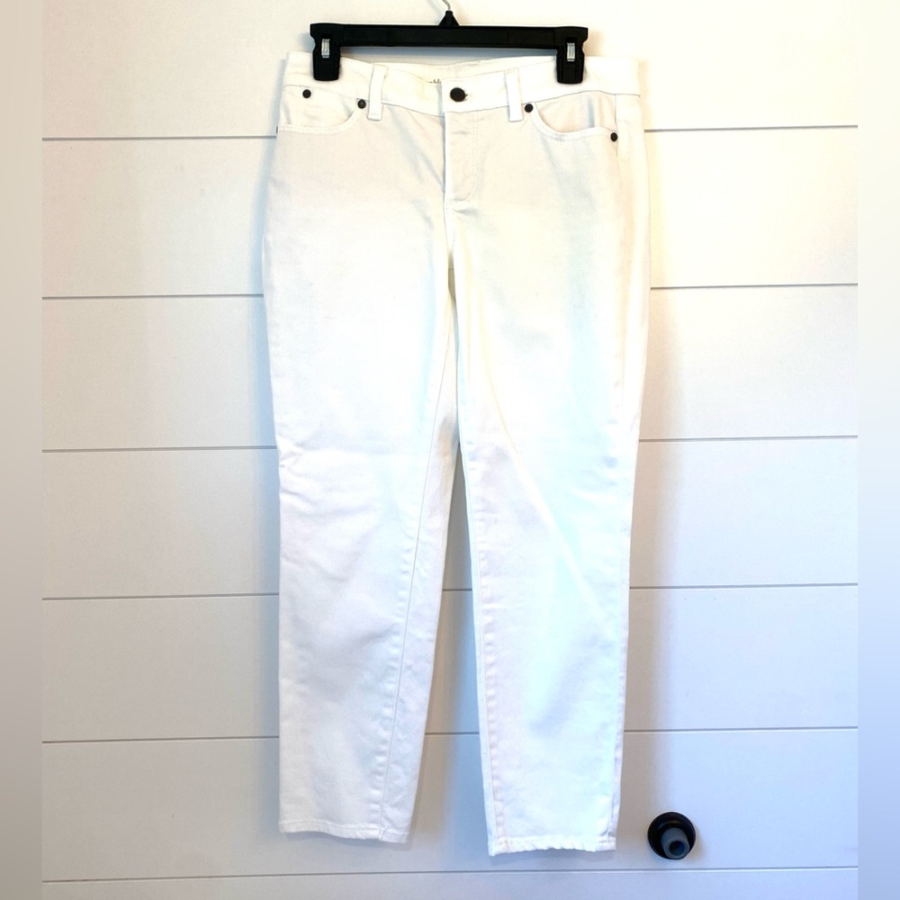 TALBOTS white “Signature ankle” jeans. size 6P.